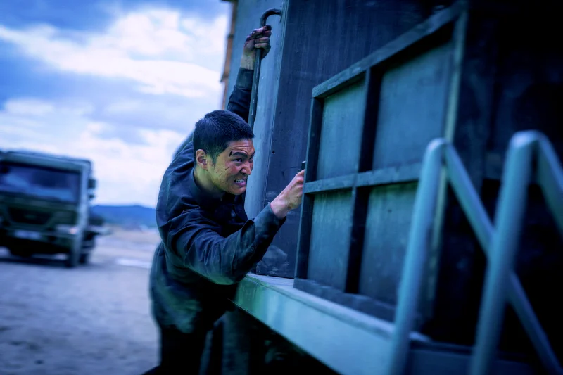 '카터' 리뷰: 극한의 원테이크 액션, 그 화려함과 한계 10 카터02