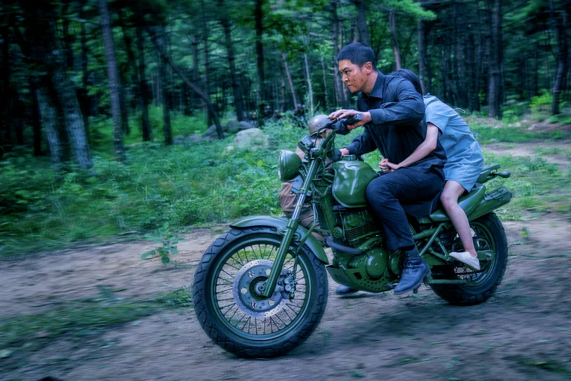 '카터' 리뷰: 극한의 원테이크 액션, 그 화려함과 한계 11 카터03