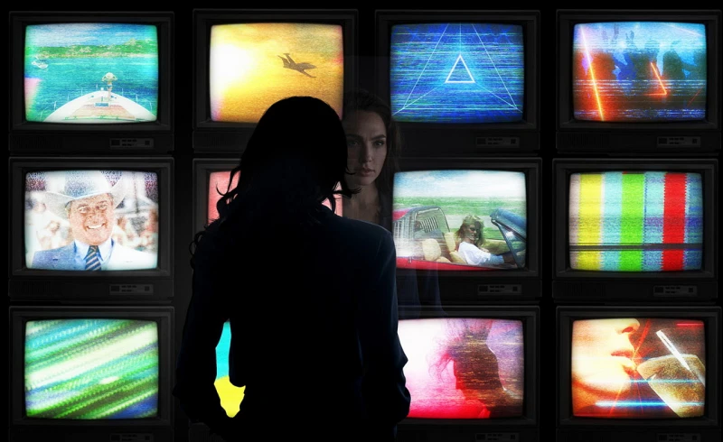 '원더우먼 1984' 리뷰: 80년대의 화려함 속에서 펼쳐지는 욕망과 진실의 대결 13 Wonder Woman 198402