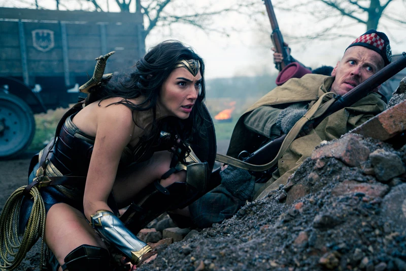 '원더우먼' 리뷰: DC 확장 유니버스의 새로운 희망, 여성 슈퍼히어로의 탄생 10 Wonder Woman02