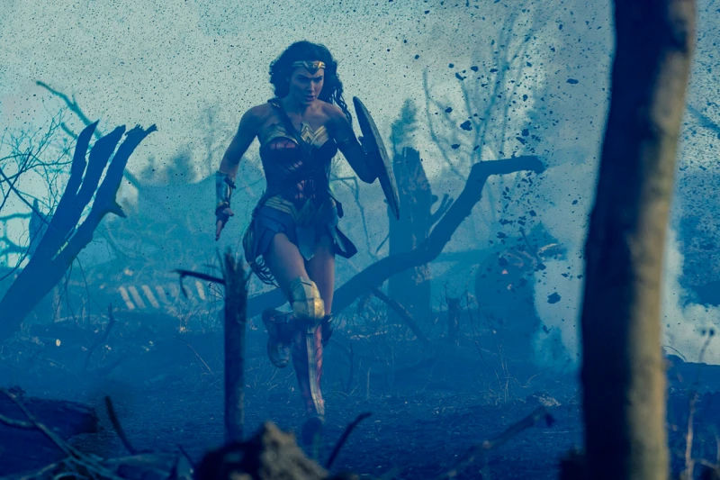 '원더우먼' 리뷰: DC 확장 유니버스의 새로운 희망, 여성 슈퍼히어로의 탄생 13 Wonder Woman05