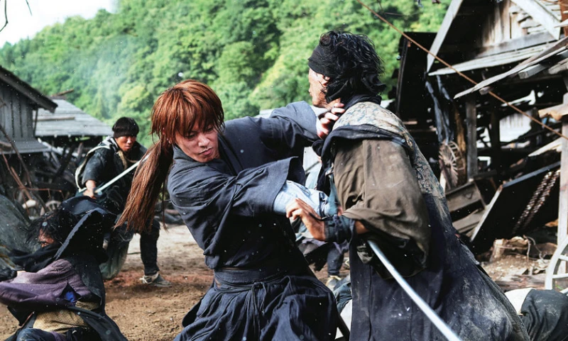 '바람의 검심: 교토 대화재편' 리뷰: 원작의 영혼을 담은 불꽃 검술 액션 5 Kyoto Inferno011