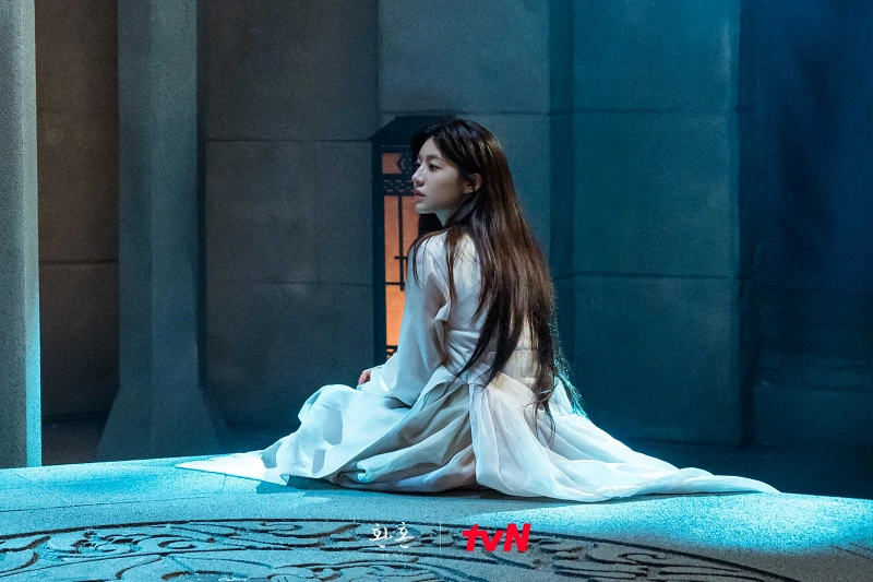 '환혼: 빛과 그림자' 시즌 2 리뷰: 어둠 속에서 피어난 운명적 사랑, 새로운 여주인공과 함께한 마법 같은 결말 11 Alchemy of Souls204