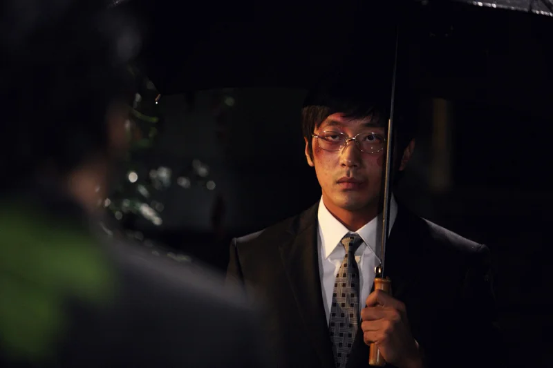 '추격자' 리뷰: 한국 스릴러 영화의 새로운 지평을 연 나홍진 감독의 충격적 데뷔작 13 The Chaser01