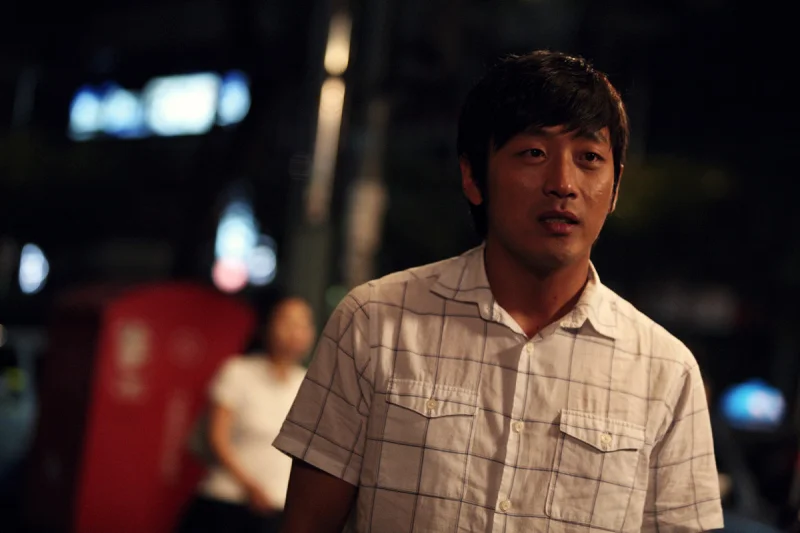 '추격자' 리뷰: 한국 스릴러 영화의 새로운 지평을 연 나홍진 감독의 충격적 데뷔작 11 The Chaser03