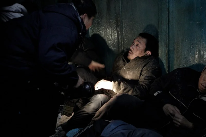 '황해' 리뷰: 156분간 펼쳐지는 절망의 미로, 한국 영화사 최고의 추격 서사시 14 The Yellow Sea07