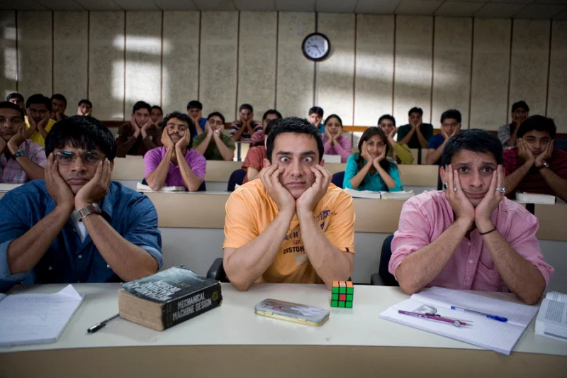 '세 얼간이' 리뷰: 인도 영화의 걸작, 꿈과 우정을 그린 감동적인 성장 드라마 9 3 Idiots011