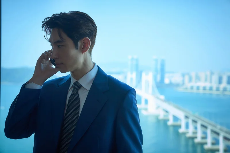 '소주전쟁' 리뷰: 유해진 이제훈의 IMF 기업 인수합병 실화 13 Big Deal06