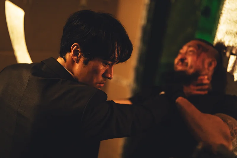 '광장' 리뷰: 소지섭 13년 만의 액션 복귀작 16 Mercy for None09