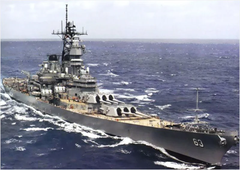 '배틀쉽' 리뷰: 전함의 포효, 스크린을 찢는 SF 액션의 진수 11 Battleship2