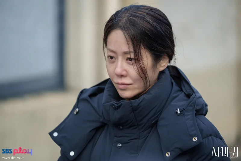 '사마귀: 살인자의 외출' 리뷰: 고현정 연기 혁신과 완벽한 심리 스릴러로 증명한 한국 드라마의 진화 16 Queen Mantis12