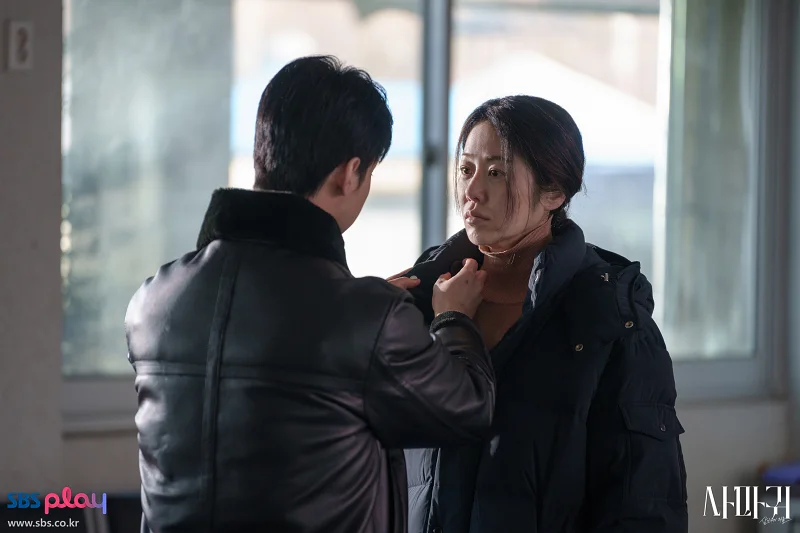 '사마귀: 살인자의 외출' 리뷰: 고현정 연기 혁신과 완벽한 심리 스릴러로 증명한 한국 드라마의 진화 17 Queen Mantis4