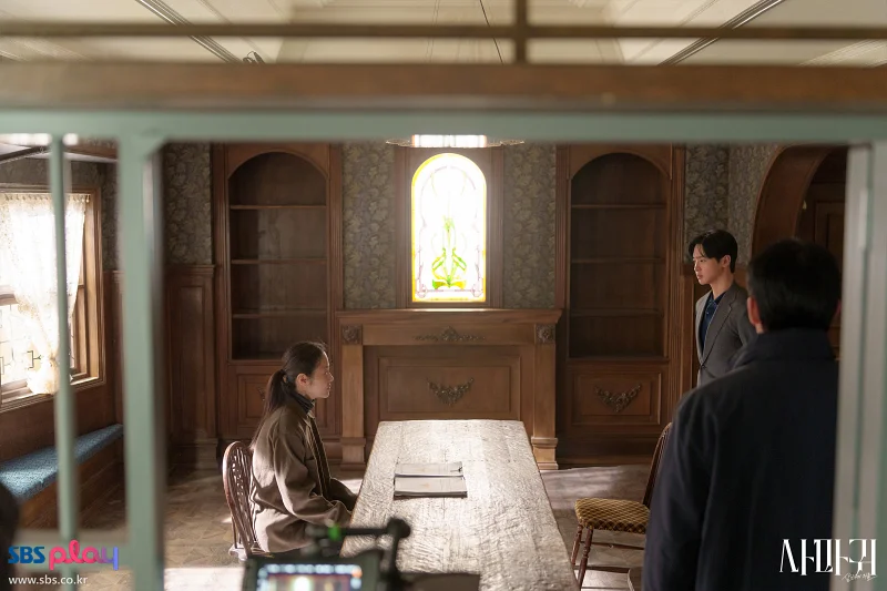 '사마귀: 살인자의 외출' 리뷰: 고현정 연기 혁신과 완벽한 심리 스릴러로 증명한 한국 드라마의 진화 9 Queen Mantis6