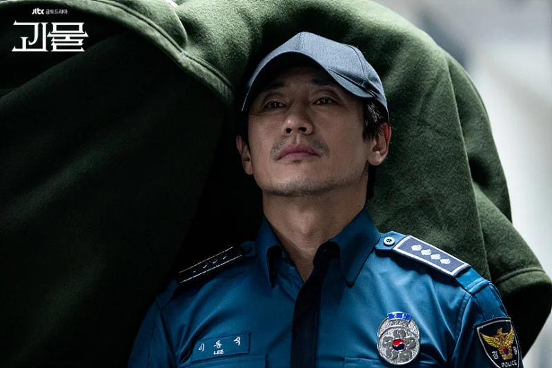 드라마 '괴물' 리뷰: 21년 미제사건이 폭로하는 진실과 두 형사의 위험한 동행 12 Beyond Evil4