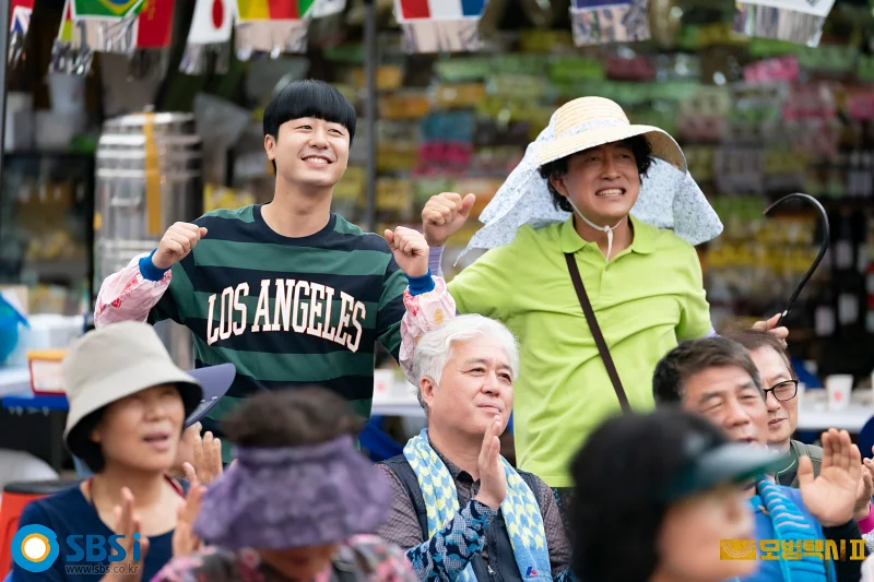 '모범택시 2' 리뷰: 세계로 확장된 응징 스케일, 더욱 유쾌하고 통쾌해진 '무지개 운수'의 시즌 2 질주 12 Taxi Driver25