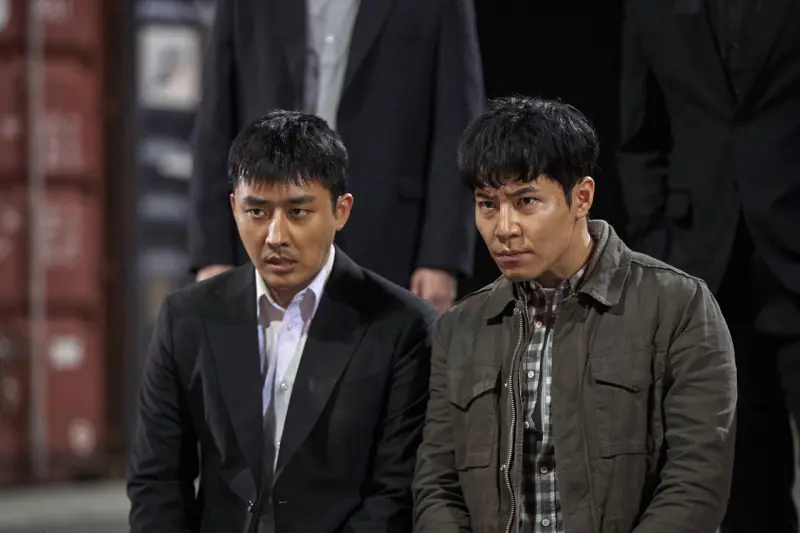 '스텔라' 리뷰: 3억 원의 슈퍼카를 추격하는 시속 50km의 고물차, 인생 제대로 꼬인 '저속' 추격전 6 Stellar3
