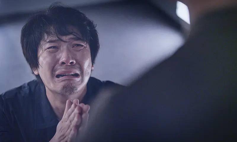 '살인의뢰' 리뷰: 법이 보호하지 못한 피해자들의 지옥, 그 처절한 복수의 허망함에 대하여 9 The Deal1