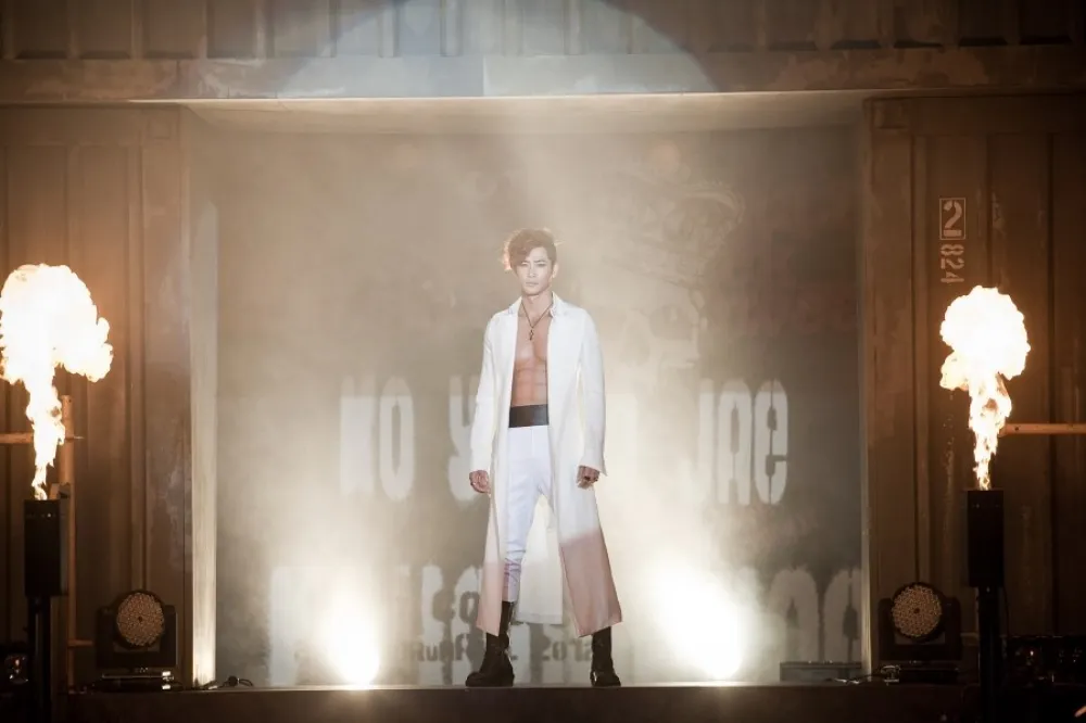 '차형사' 리뷰: 런웨이 위로 던져진 날것의 땀방울, 그 피상적 스펙터클에 대하여 3 Runway Cop4
