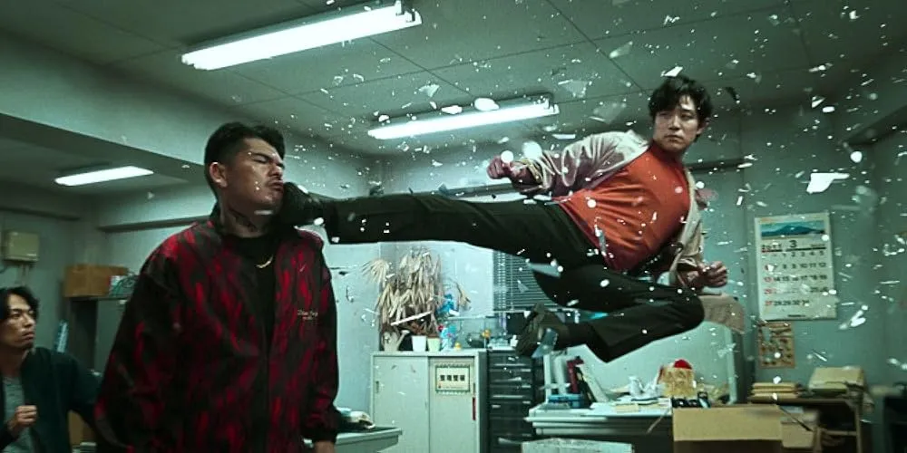 '시티헌터' 리뷰: 신주쿠의 뒷골목에서 부활한 80년대 낭만과 하드보일드의 정수 2 City Hunter4