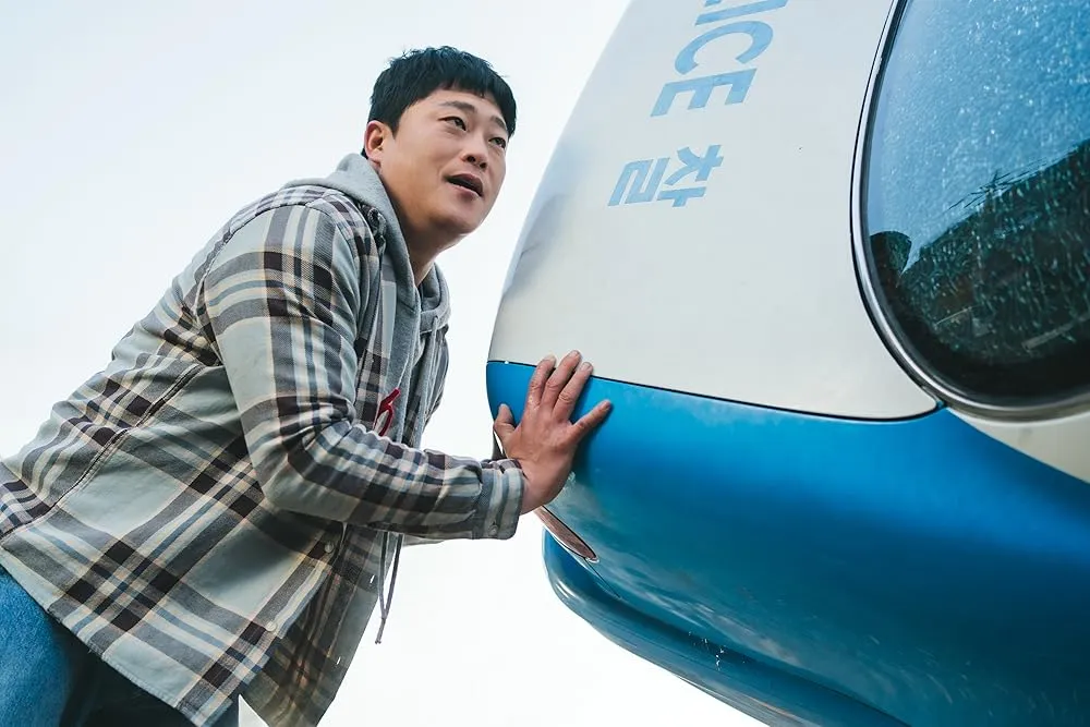 '원더풀스' 리뷰: 짠내 나는 결핍을 초능력으로 채운 세기말 모지리들의 위대한 연대기 3 The WONDERfools7