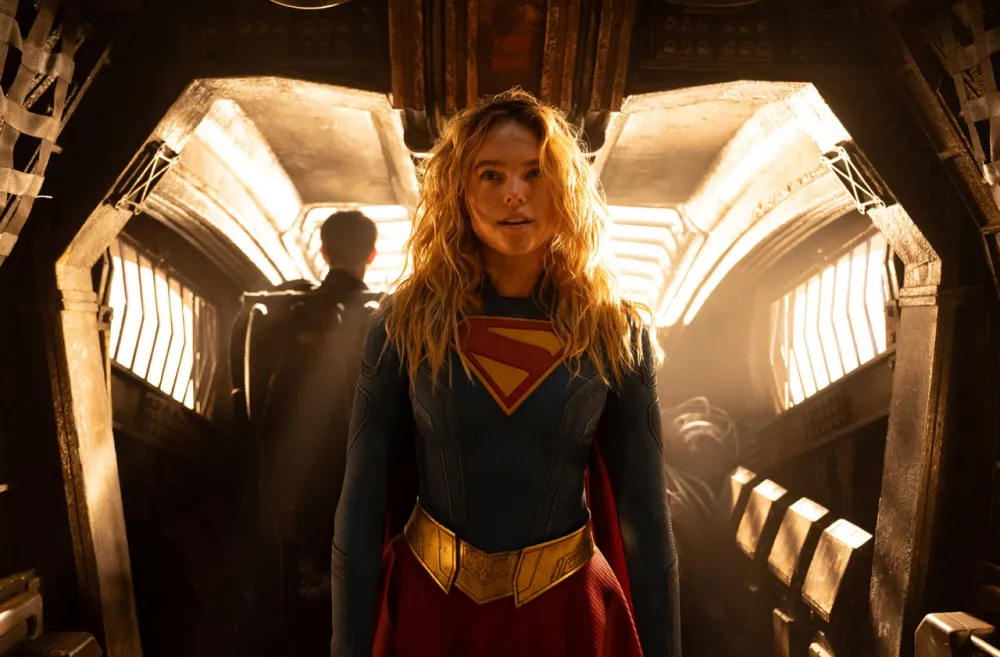 '슈퍼걸(2026)' 리뷰: 산만한 서사 속에 갇힌 반항아의 불협화음 2 Supergirl2