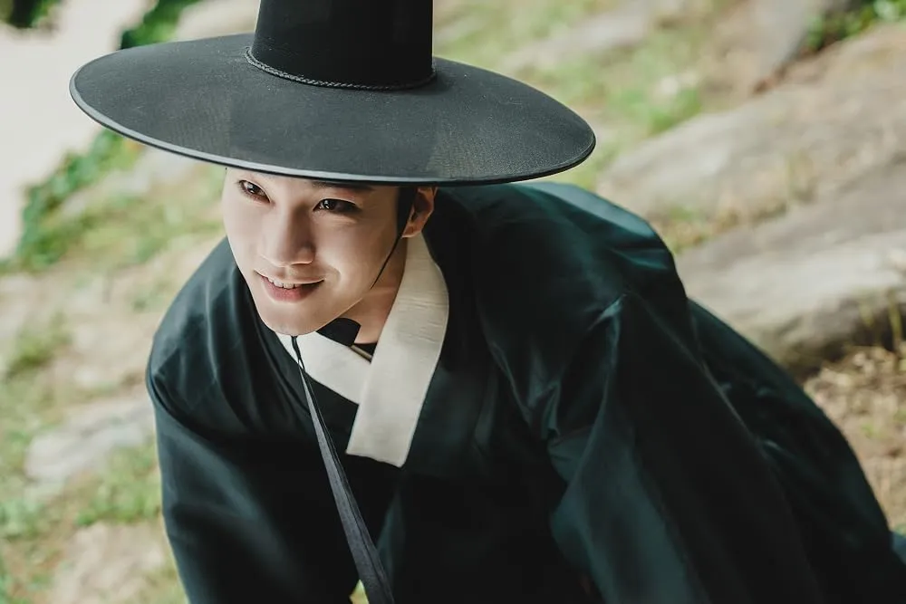 '동궁' 리뷰: 뒤틀린 권력의 원죄가 빚어낸 조선판 다크 판타지의 명과 암 4 The East Palace2