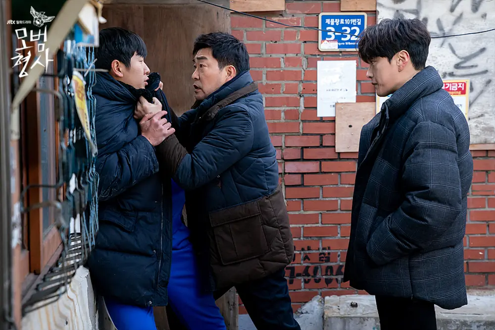 '모범형사' 시즌1 리뷰: 억울한 누명과 양심의 가책을 넘어서는 진짜 형사들의 반성문 3 The Good Detective5